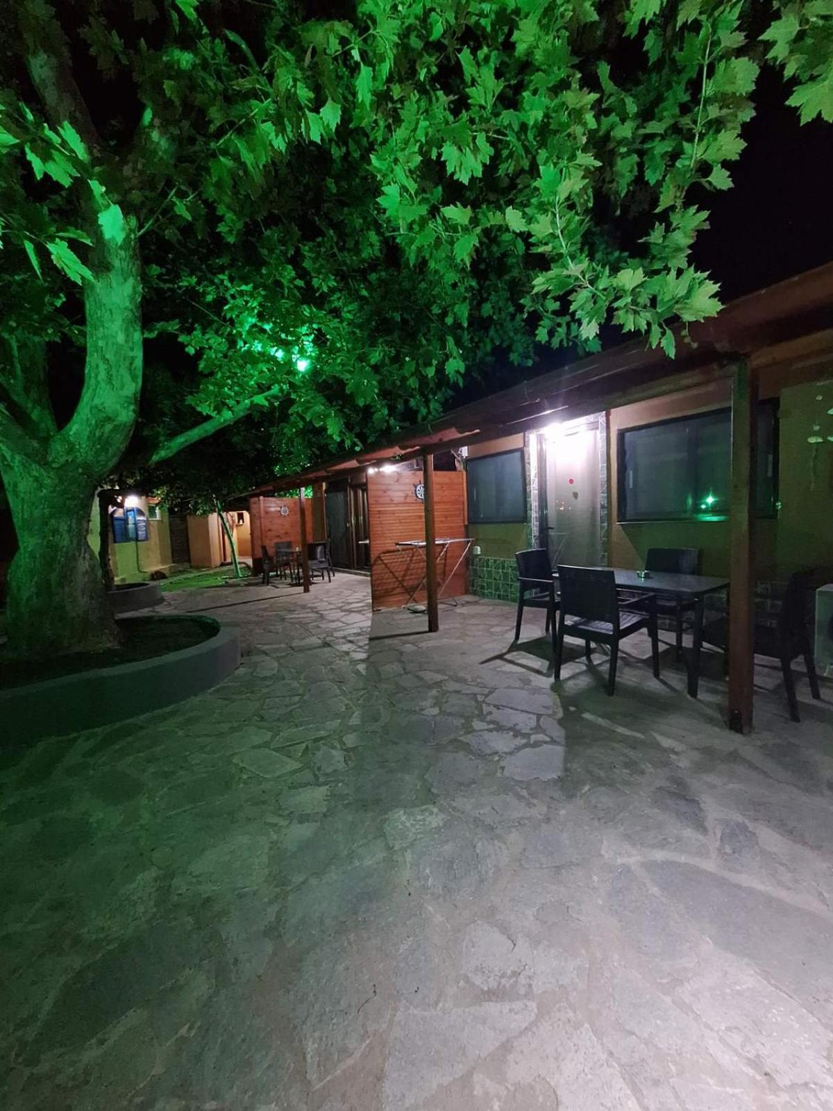 Platanes Apartments Skála Marión Екстериор снимка