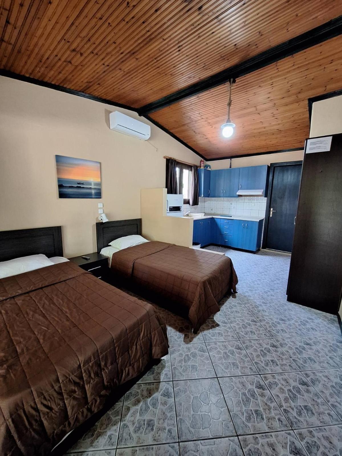 Platanes Apartments Skála Marión Екстериор снимка